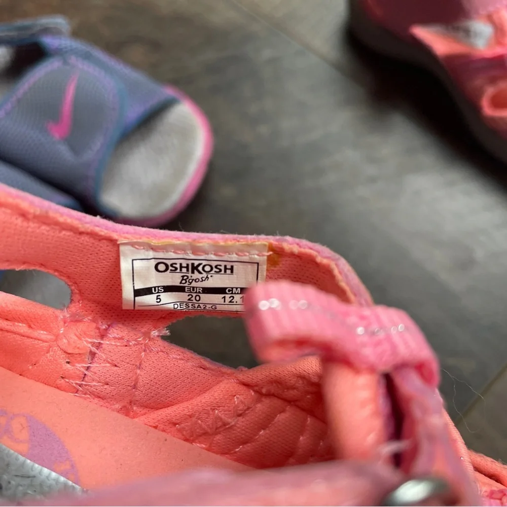 Girls Sandals - Picture 3 of 11